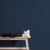 550x733-50.jpg Unyqoos® Stijlvol blauw vliesbehang met lichte structuur voor elke woonruimte