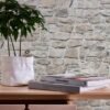 Unyqoos® Hoogwaardig vliesbehang met natuursteenmotief voor sfeervolle interieurs