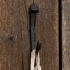 550x825-191.jpg Unyqoos® Set van drie robuuste zwarte garderobehaken met rustieke charme
