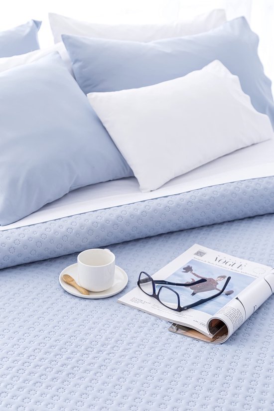Unyqoos® Ultrazacht en Luxe Dekbed met Veelzijdig Piqué-Motief voor Alle Seizoenen in Lichtblauw