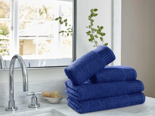 Unyqoos® Luxueuze Set van 4 Ultra Zachte Handdoeken voor Dagelijks Comfort en Stijl