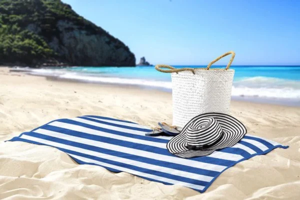 Unyqoos® Set van Vier Luxe Strandhanddoeken in Heldere Kleuren, 76 x 152 cm, Zacht en Absorberend Katoen