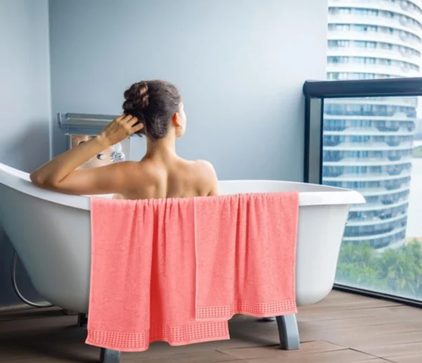 Unyqoos® Zeer Zachte en Absorberende 4-delige Handdoekenset van Hoogwaardig Katoen voor Elke Dag