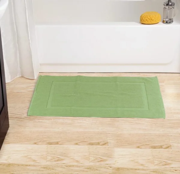 Unyqoos® Deluxe Set van Twee Zachte en Absorberende Badmatten in Salie-Groen Katoen