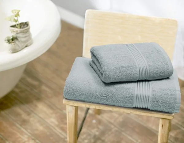 Unyqoos® Verwen Jezelf met Luxe, Zachte en Absorberende Katoenen Handdoekenset van 4 Stuks