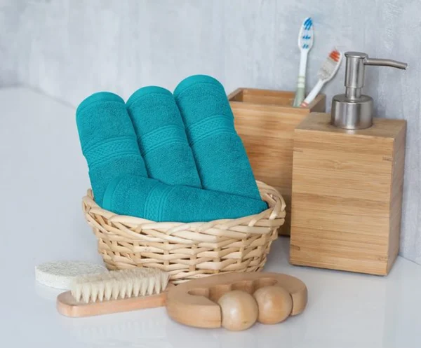 Unyqoos® Complete Luxe Badkamer Handdoekenset van Zacht Katoen met Ophanglussen in Verfrissend Turquoise