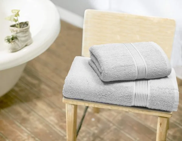 Unyqoos® Ultra Zachte Set van 4 Luxe Handdoeken voor Dagelijks Comfort en Gemak