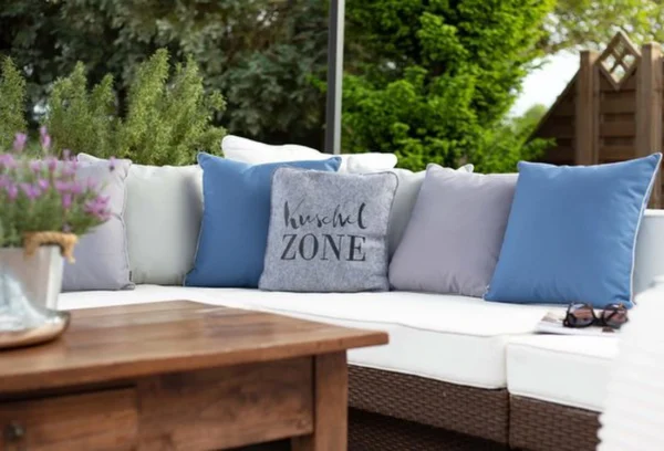Unyqoos® Stijlvol Decoratief Tuinkussen voor Binnen en Buiten, Vuil- en Waterafstotend, 45 x 45 cm, Taupe