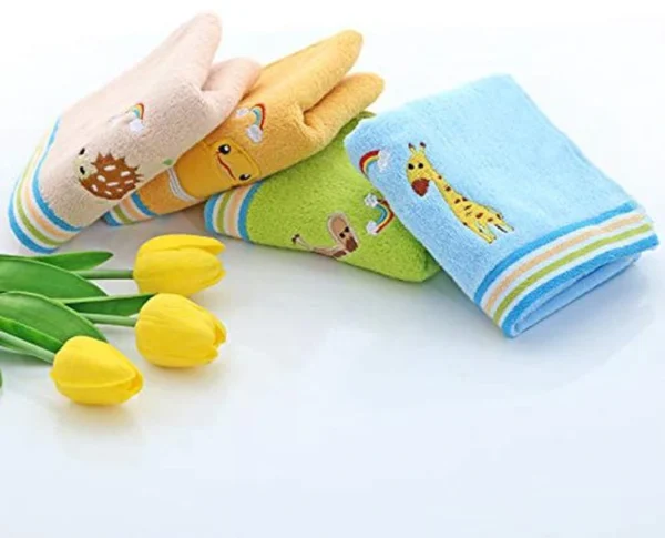 Unyqoos ® Set van Vier Zachte Kinderhanddoeken met Cartoon Borduurwerk voor Kinderen