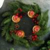 Unyqoos ® Kerst Adventskrans Met Realistische Decoraties Voor Feestelijke Tafeldecoratie