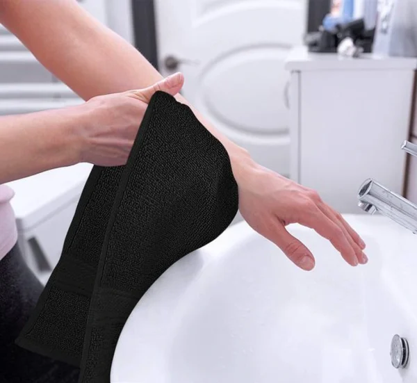P-87213230206134-20260405181847.webp Unyqoos ® Luxueuze Zwarte Handdoekenset van 6 Stuks - Ultieme Zacht en Absorptie Katoenen Handdoeken voor Badkamer