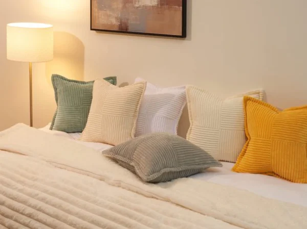 Unyqoos ® Elegante Set van 2 Corduroy Kussenslopen van 40 x 40 cm in Neutrale Tint