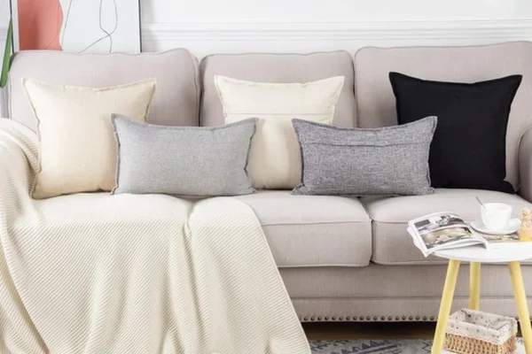 Unyqoos ® Set van 2 Luxueuze Linnen Kussenhoezen voor Bank en Slaapkamer, Zachte Decoratieve Kussens, Lichtbeige, 40x40 cm