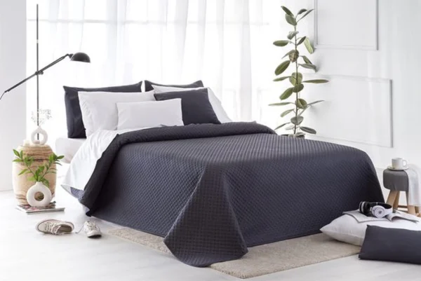 Unyqoos® Luxueus Microvezel Dekbed voor Alle Seizoenen, Extra Zacht en Veelzijdig, Donkergrijs, 180 x 260 cm