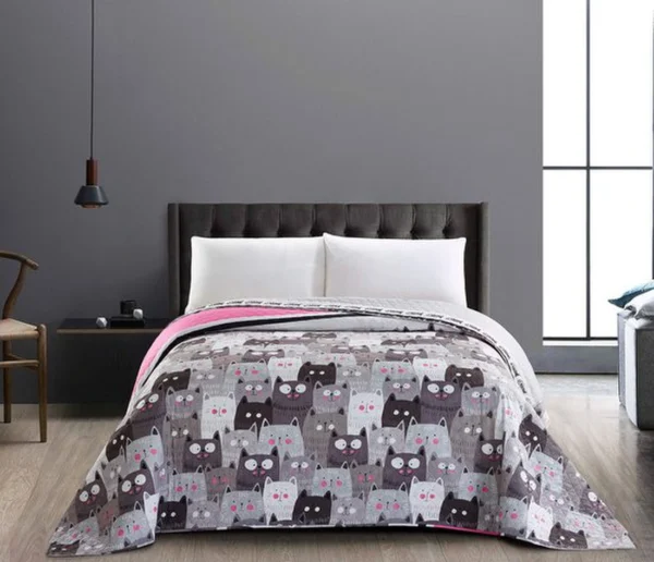Unyqoos® Stijlvolle tweezijdige microvezel sprei voor een charmante slaapkamer