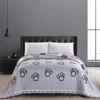 Unyqoos® Stijlvolle tweezijdige microvezel sprei voor een charmante slaapkamer