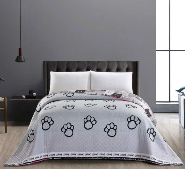 Unyqoos® Stijlvolle tweezijdige microvezel sprei voor een charmante slaapkamer