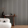 P-87213231729300-20260405112927.webp Unyqoos® Stijlvol vliesbehang met houtlook en wandpaneelmotief in grijs en zwart