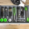 Unyqoos® Aanpasbare lade-organizer met vakverdeling voor keuken of kantoor