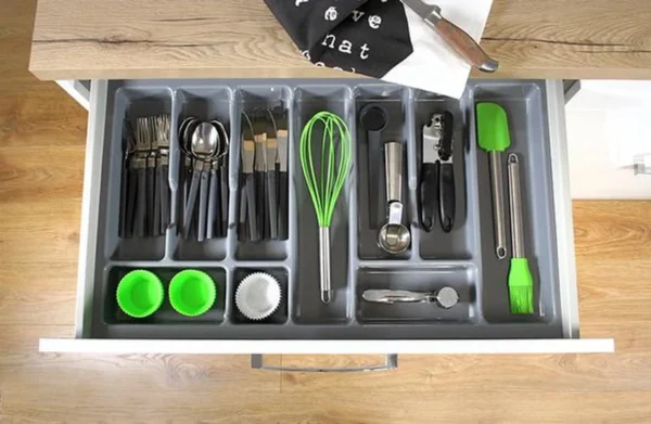 Unyqoos® Aanpasbare lade-organizer met vakverdeling voor keuken of kantoor