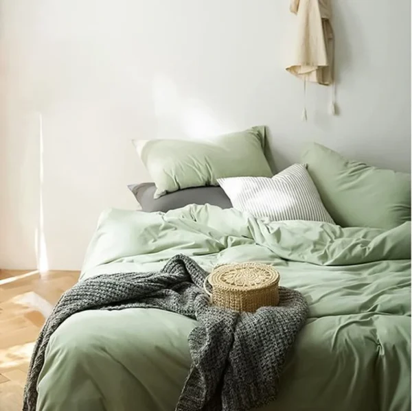 Unyqoos® Zachte en stijlvolle microvezel beddenset in saliegroen met ritssluiting