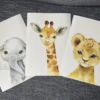 P-87213233275522-20260406123132.webp Unyqoos® Set van drie kleurrijke safari dierenprints voor kinderkamer decoratie