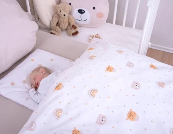 Unyqoos® Ademend en schattig wiegbeddengoed met omkeerbare kussensloop en dekbedovertrek
