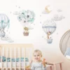 P-87213235150721-20260405113648.webp Unyqoos® Vrolijke Dieren Muursticker voor Kinderkamer met Heteluchtballon en Bloemen