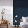 P-87213235331207-20260405113323.webp Unyqoos® Stijlvol blauw vliesbehang met lichte structuur voor elke woonruimte