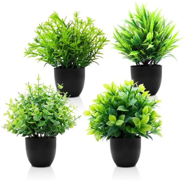 P-87213235930180-20260405140806.webp Unyqoos® Set van vier levensechte kunstplanten voor binnen en buiten decoratie