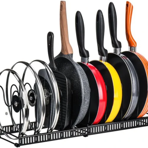 Unyqoos® Verstelbare Metalen Pannenhouder voor Optimaal Keukenorganisatie en Ruimtebesparing