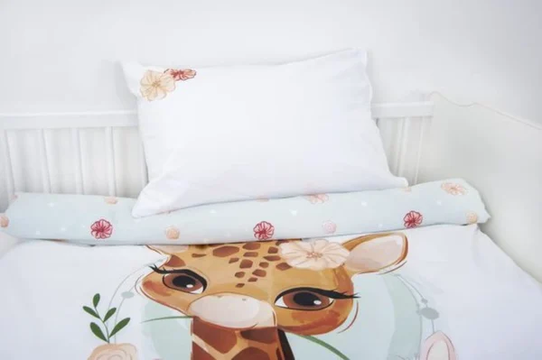 Unyqoos® Kinderbeddengoedset met Giraffe Motief en Omkeerbaar Ontwerp van Katoen