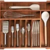 Unyqoos® Uitbreidbare keukenlade-organizer van acaciahout voor optimaal bestekbeheer