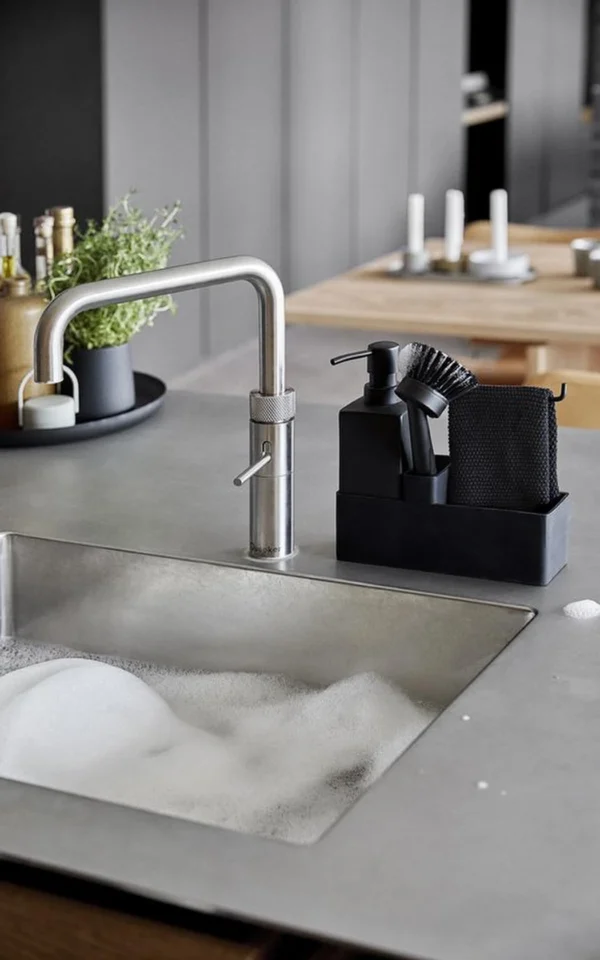Unyqoos® Complete zwarte spoelset met zeepdispenser, afwasborstel en vaatdoek voor de keuken