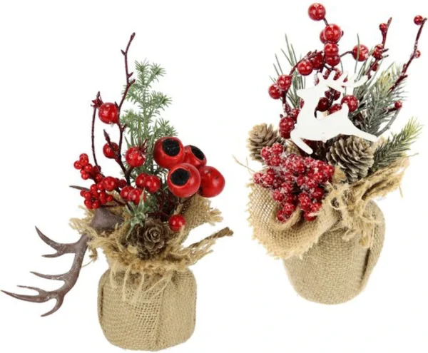 P-87213237400610-20260405141814.webp Unyqoos® Set van twee winterse bloemstukken met bessen en gewei in jute pot