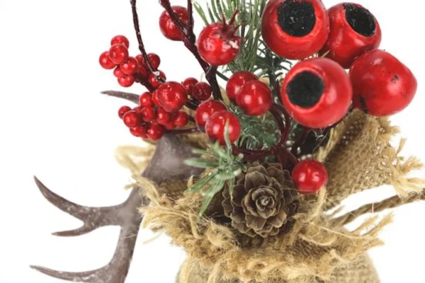 P-87213237400612-20260405141833.webp Unyqoos® Set van twee winterse bloemstukken met bessen en gewei in jute pot