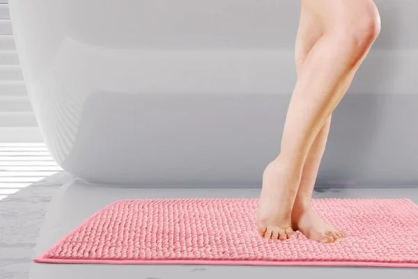 Unyqoos® Zachte en Rutschfeste Badmat in Roze, 45 x 75 cm, Perfect voor Elke Badkamer