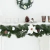 Unyqoos® Decoratieve kerstslinger met dennentakken en zilveren accenten voor binnengebruik
