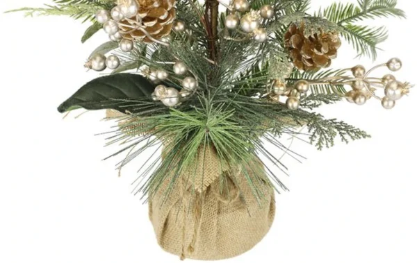 Unyqoos® Kersttafeldecoratie met kunstconiferen en natuurlijke elementen in jute pot