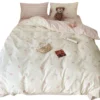P-87213238685365-20260405103930.webp Unyqoos® Roze en wit gestreept beddengoed voor meisjes met strikken en ritssluiting