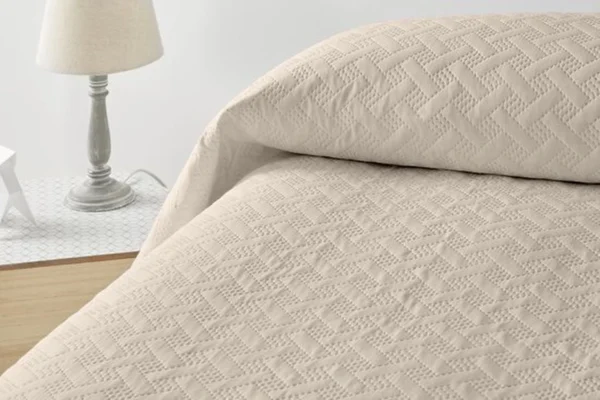 Unyqoos® Tijdloze Elegantie Beige Dekbed voor Alle Seizoenen 180 x 260 cm Luxe en Comfort