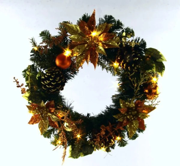 P-87213239531195-20260405135808.webp Unyqoos® Sfeervolle kerstkrans met ledverlichting en natuurlijke decoraties voor de deur