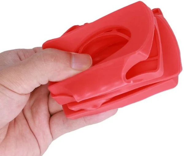 P-87213581613503-20260406100504.webp Unyqoos® Ruimtebesparende siliconen flessenhouder voor koelkast en kast in rood